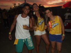 Oktober 10 Anos
